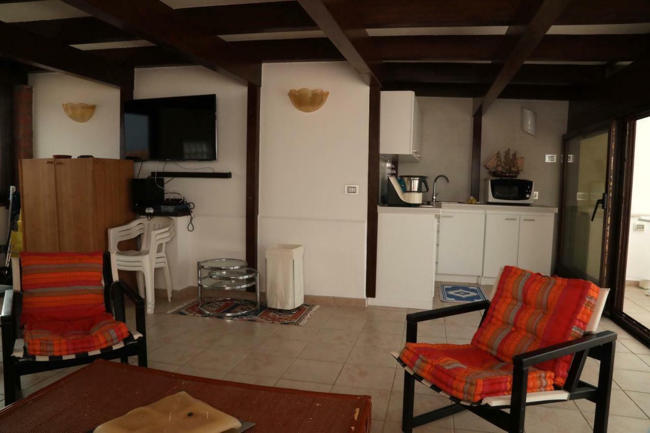 Luxury Apt Apartamento Calasetta Exterior foto