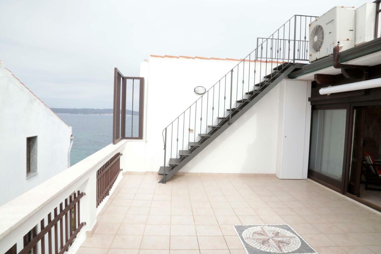 Luxury Apt Apartamento Calasetta Exterior foto